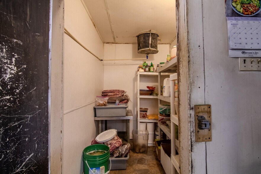 More Photos Of 18400 E B Hwy, Sheldon Flex For Sale