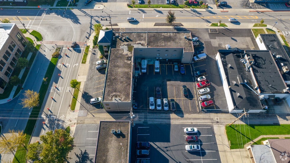 More Photos Of 751 Northwest Blvd, Columbus Office For Lease