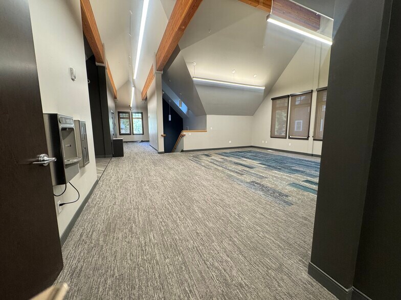 More Photos Of 932-936 Southwood Blvd, Incline Village Loft Creative Space For Lease