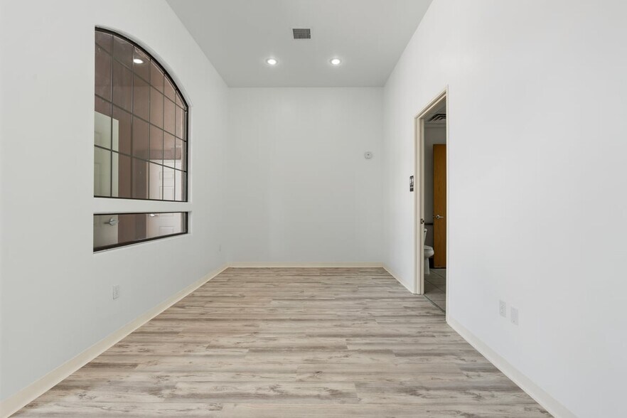 More Photos Of 804 Ainsworth Dr, Prescott Medical For Lease
