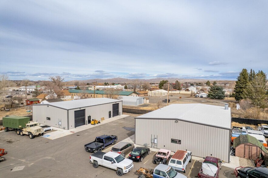 More Photos Of 528 Blackburn St, Cody Auto Repair For Sale