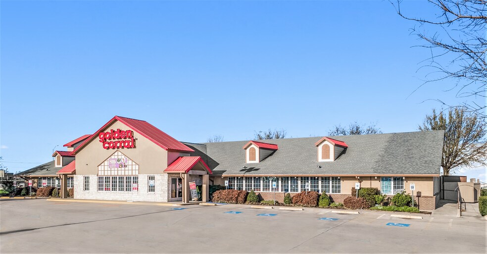 More Photos Of 2820 W Interstate 20, Grand Prairie Restaurant For Sale