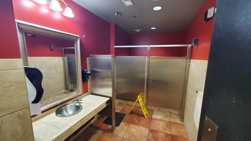 More Photos Of 100 N Cedar Bluff Rd, Knoxville Unknown For Lease