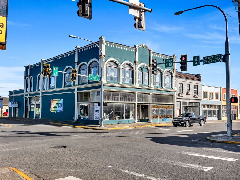 Primary Photo Of 104 Spruce St E, Ilwaco General Retail For Sale
