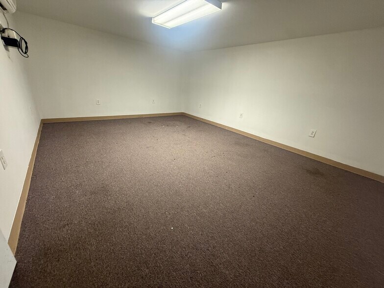 More Photos Of 8508 Lansdowne Ave, Upper Darby Township Freestanding For Sale