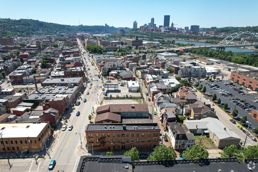 More Photos Of 2429 E Carson St, Pittsburgh Storefront Retail Office For Lease