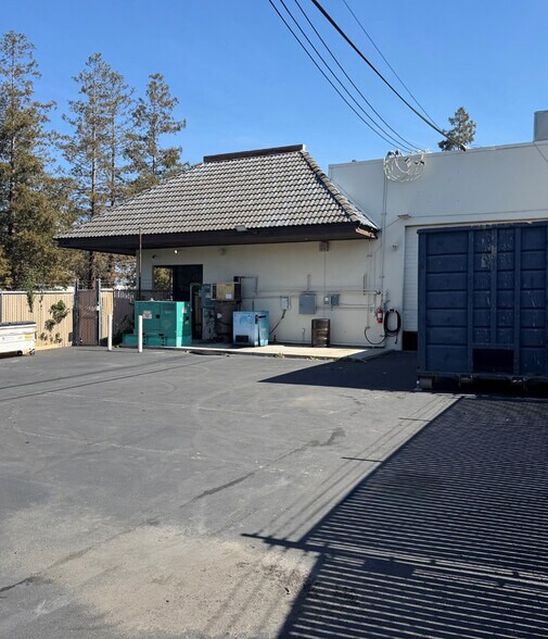 More Photos Of 550 Nuttman St, Santa Clara Light Manufacturing For Sale