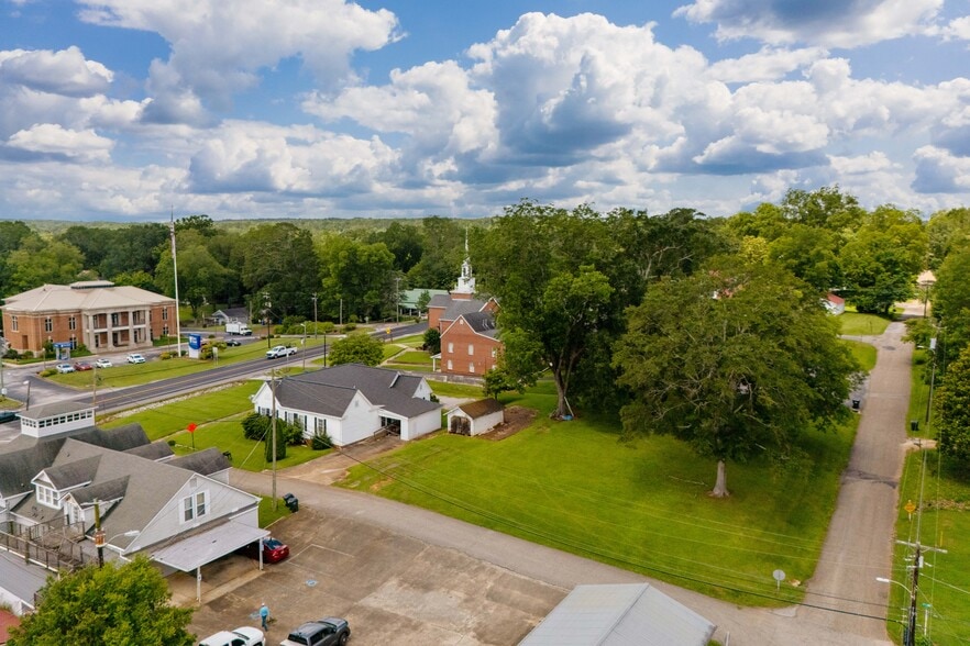More Photos Of 104 W Broad St, Wedowee Medical For Sale
