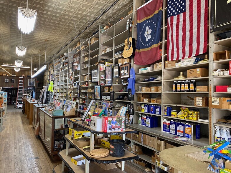 More Photos Of 114 W Main St, Tupelo Freestanding For Sale