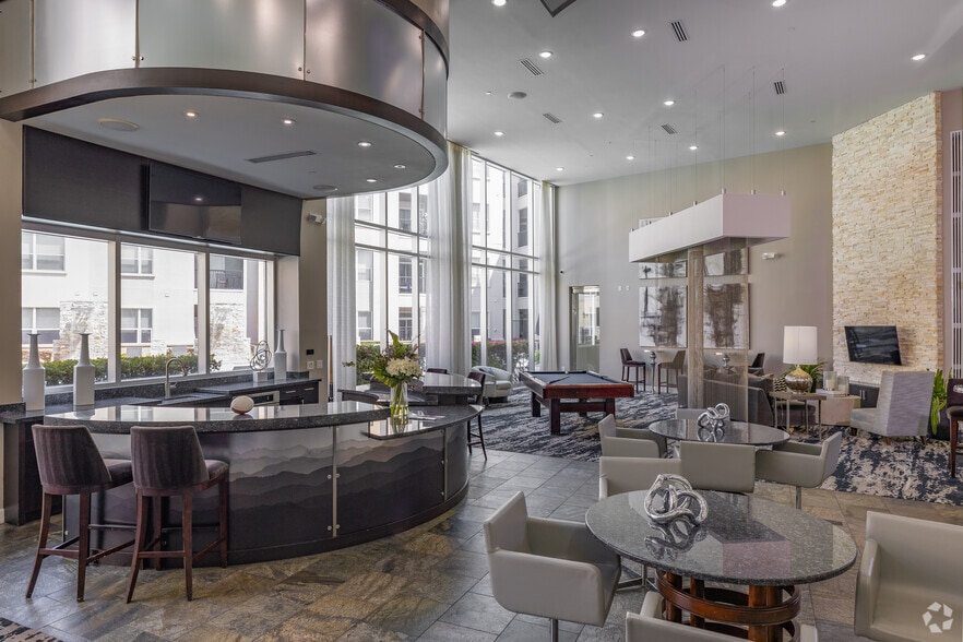 More Photos Of 12808 Queensbury Ln, Houston Apartments For Lease