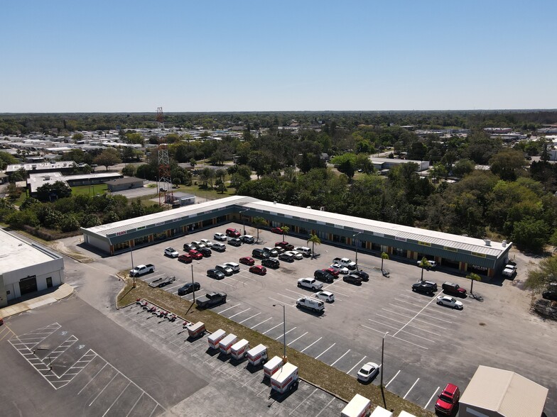 More Photos Of 12340-12384 US Highway 19, Hudson Storefront For Lease