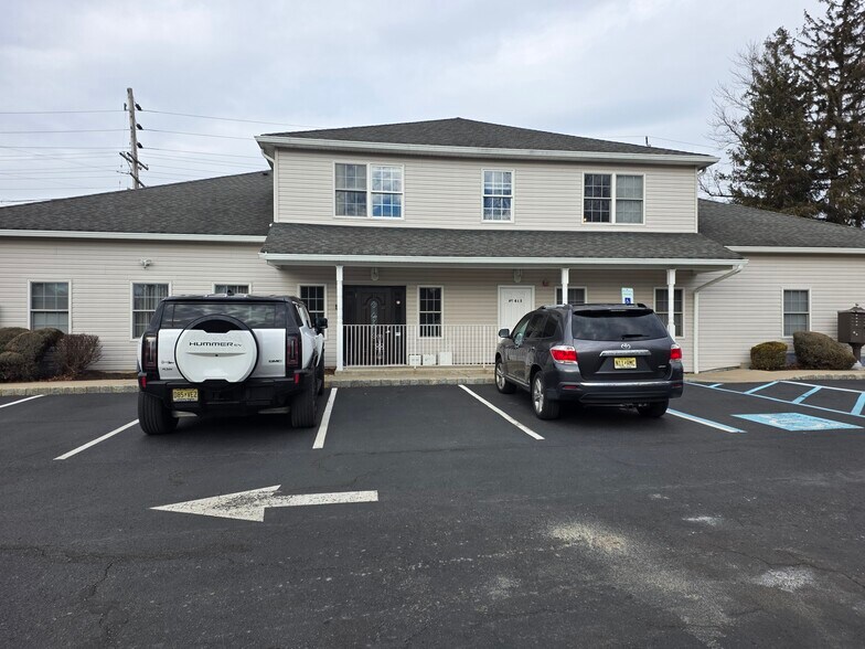 More Photos Of 551 Newman Springs Rd, Lincroft Office Residential For Lease
