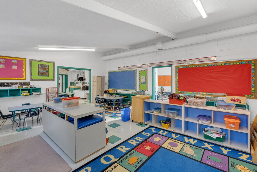 More Photos Of 645 W Fremont Ave, Sunnyvale Daycare Center For Sale