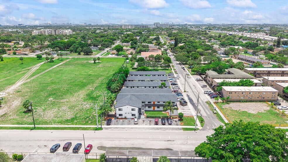 More Photos Of 940 NW 8th Ave, Pompano Beach Apartments For Sale