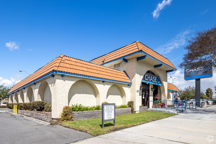 Primary Photo Of 12555 Valley View St, Garden Grove Bank For Lease