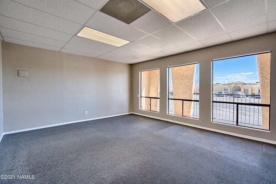 More Photos Of 2724 E Lakin Dr, Flagstaff Office For Lease