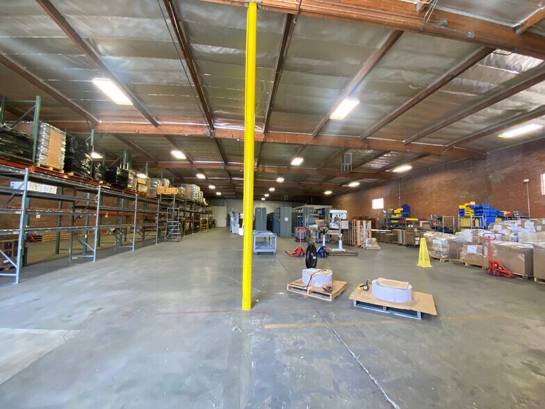 More Photos Of 9324 Corbin Ave, Northridge Manufacturing For Lease