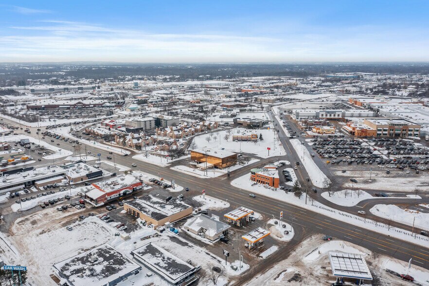 More Photos Of 2627 E Beltline Ave SE, Grand Rapids Medical For Lease