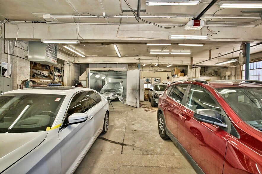 More Photos Of 3650-3656, Skokie Warehouse For Sale