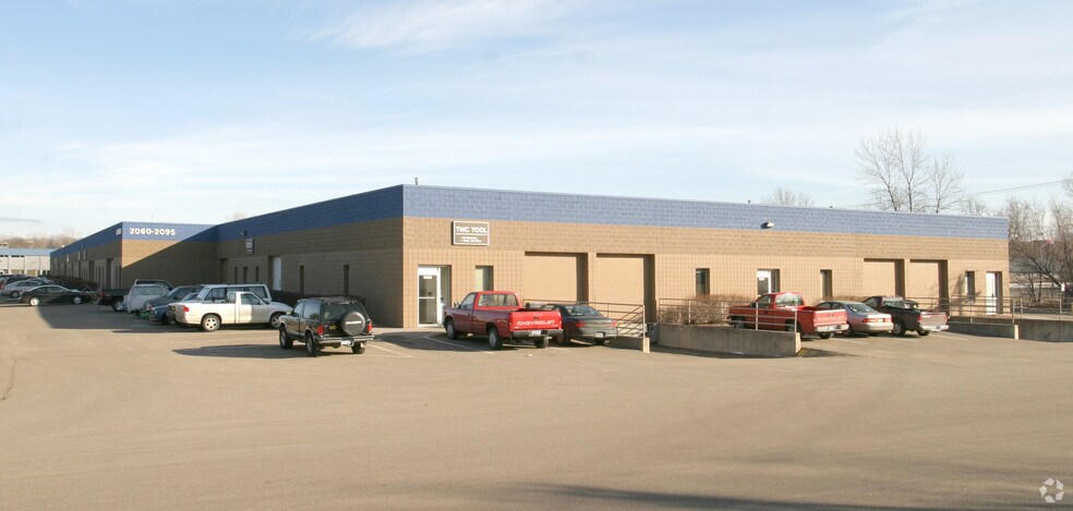 More Photos Of 2060-2095 E Center Cir, Plymouth Light Manufacturing For Lease
