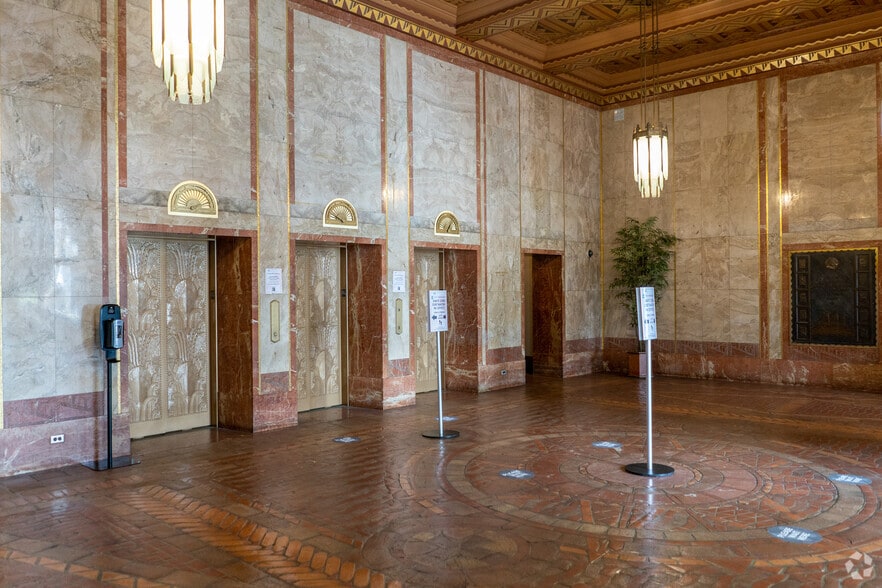 More Photos Of 735 Bishop St, Honolulu Office For Lease