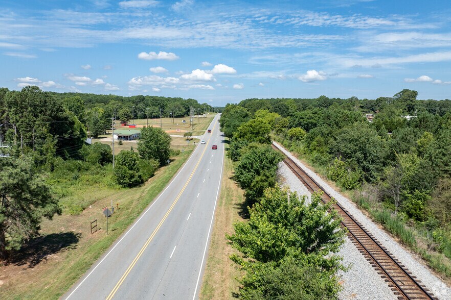 More Photos Of 1679 Atlanta Hwy SE, Statham Warehouse For Lease