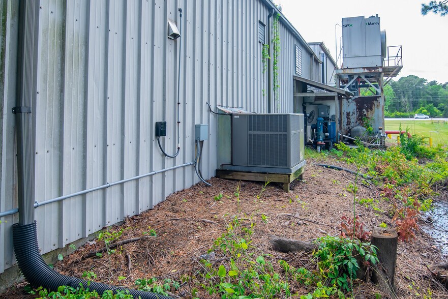 More Photos Of 4900 Highway 501, Myrtle Beach Light Manufacturing For Lease