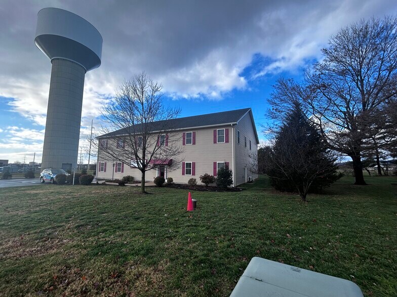 More Photos Of 6008 Fair Oaks Dr, Frederick Flex For Lease