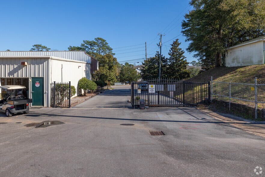 More Photos Of 1300 Schillinger Rd S, Mobile Self Storage For Sale