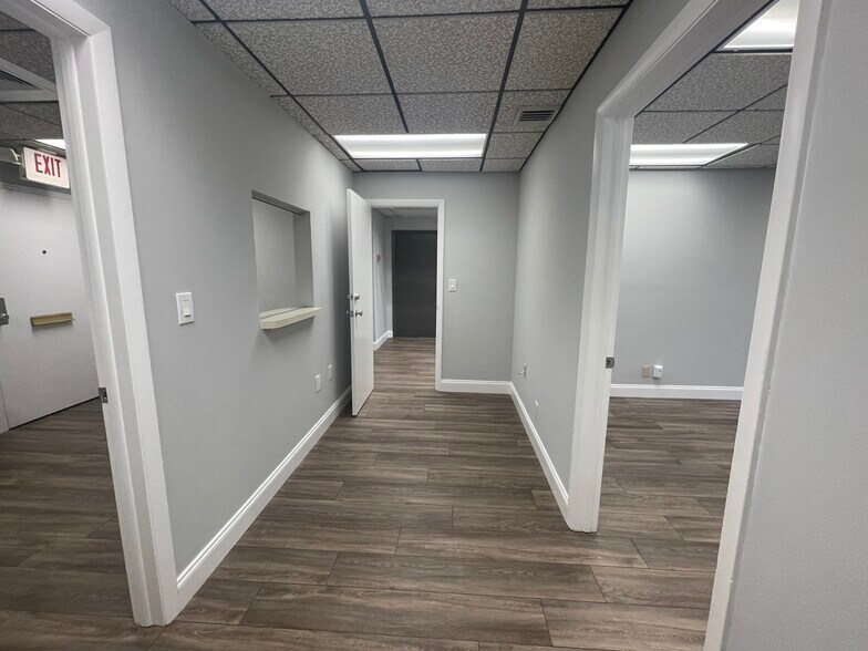 More Photos Of 2131 Hollywood Blvd, Hollywood Office Residential For Lease