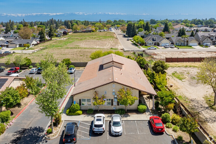 More Photos Of 4150 S Demaree St, Visalia Office For Lease