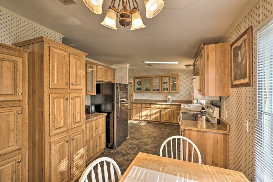 More Photos Of 180 Private Road 1735, Chico Marina For Sale