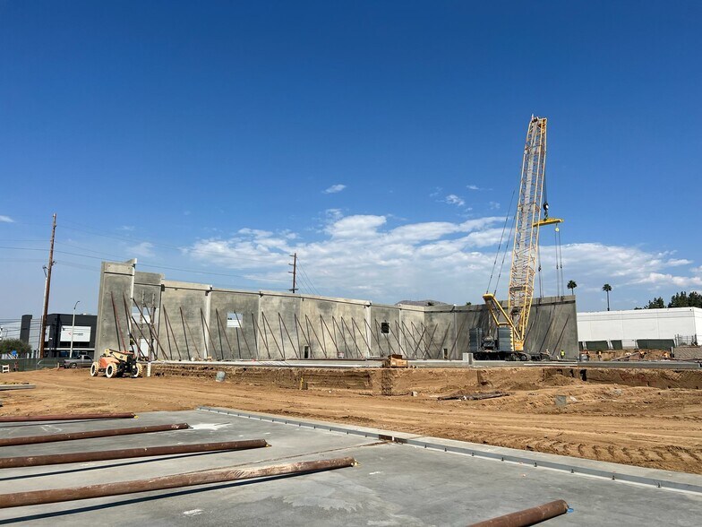 More Photos Of 900 Marlborough ave, Riverside Manufacturing For Lease