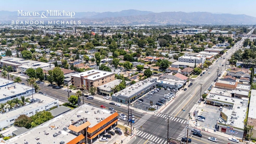 More Photos Of 12439-12463 Oxnard St, North Hollywood Storefront For Sale