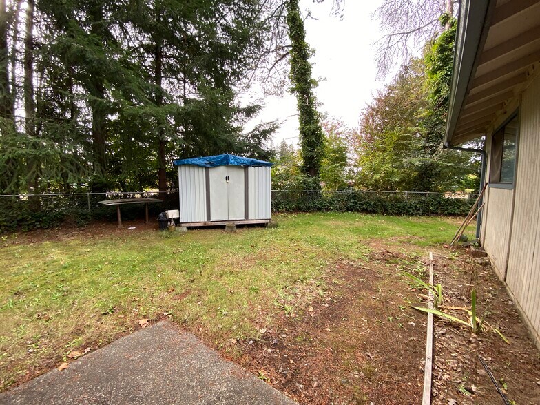 More Photos Of 1604 King St, Shelton Apartments For Sale