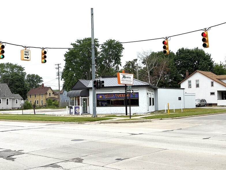 More Photos Of 1232 10th St, Port Huron General Retail For Sale