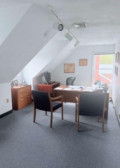 More Photos Of 549-551 High St, Westwood Freestanding For Lease