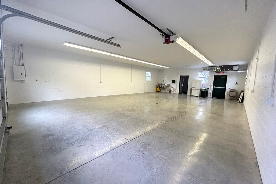 More Photos Of 1001 E Tulip Road, Solsberry Office For Lease