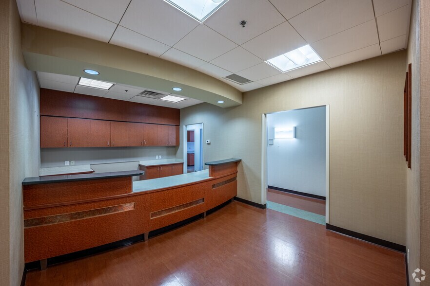 More Photos Of 360 Sherman St, Saint Paul Medical For Lease