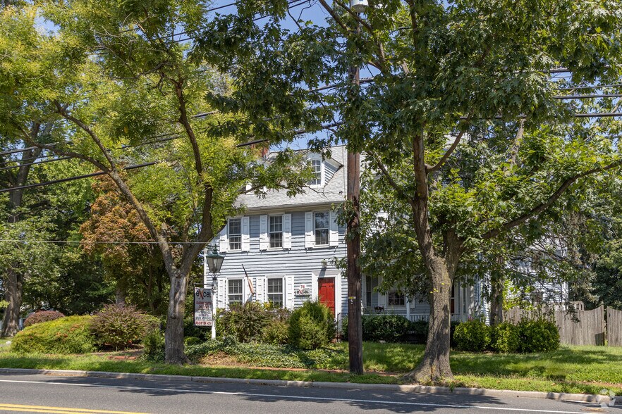 More Photos Of 74 E Main St, Marlton Medical For Lease