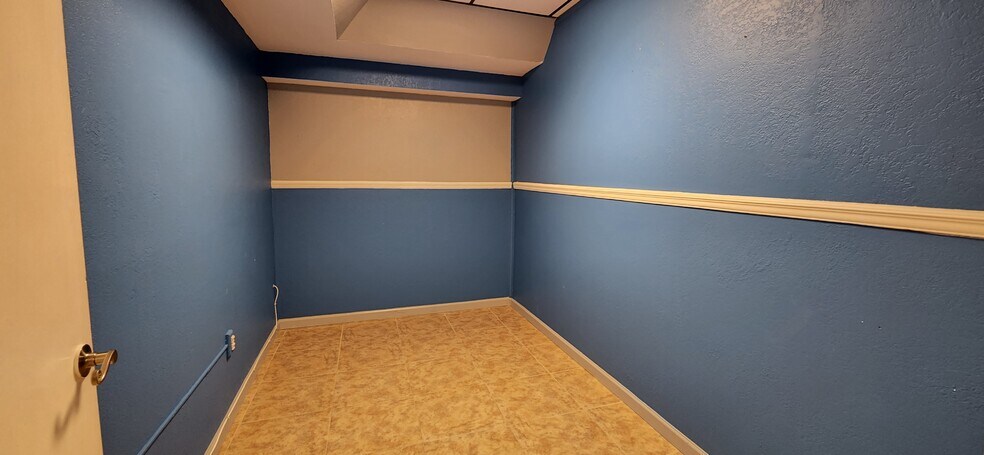 More Photos Of 7800 W Oakland Park Blvd, Sunrise Medical For Sale