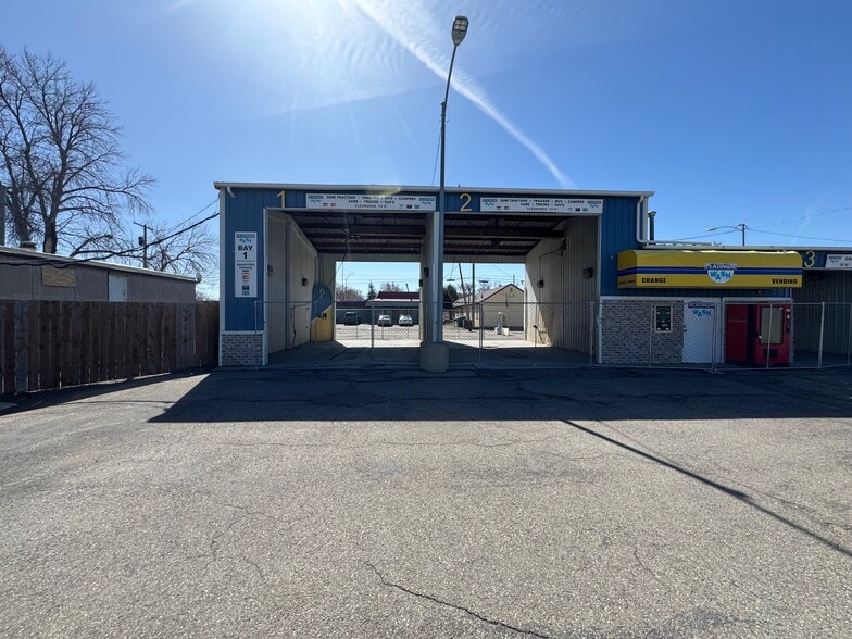 More Photos Of 720 1st Ave, Great Falls Carwash For Sale