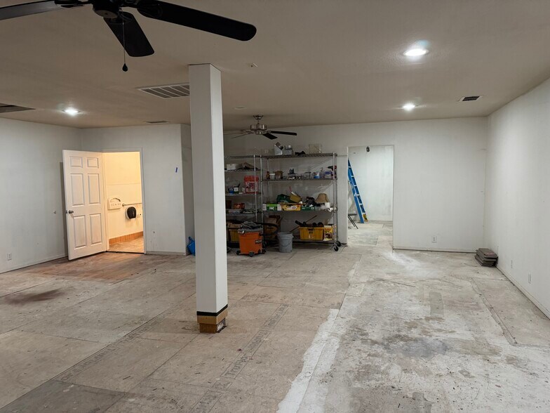 More Photos Of 1272 4th St, Los Banos Office For Lease