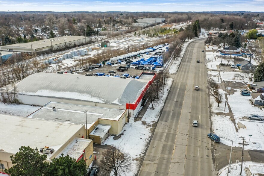 More Photos Of 73 W Walton Blvd, Pontiac Manufacturing For Sale