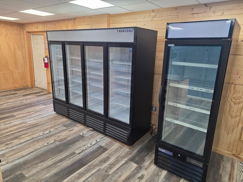 More Photos Of 2001 9th St, Bradenton Freestanding For Lease