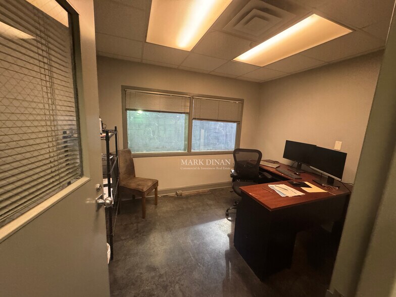 More Photos Of 3441-A Parkwood Rd, Bessemer Warehouse For Sale