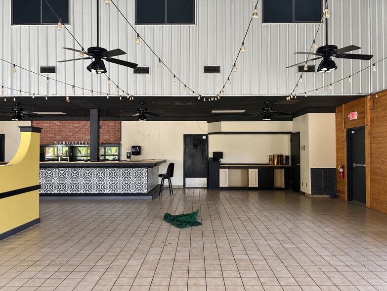 More Photos Of 11025 Hwy 78, Riverside Freestanding For Lease