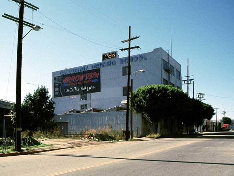 More Photos Of 1608 E 15th St, Los Angeles Warehouse For Lease