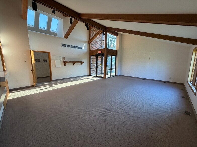More Photos Of 620 N Alpha St, Grand Island Medical For Sale