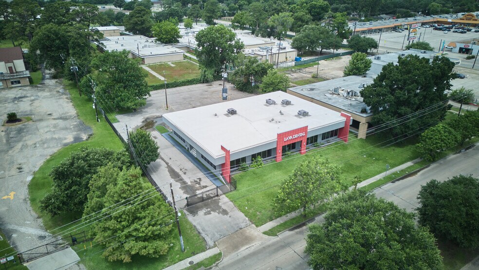 More Photos Of 6915 Antoine Dr, Houston Medical For Lease